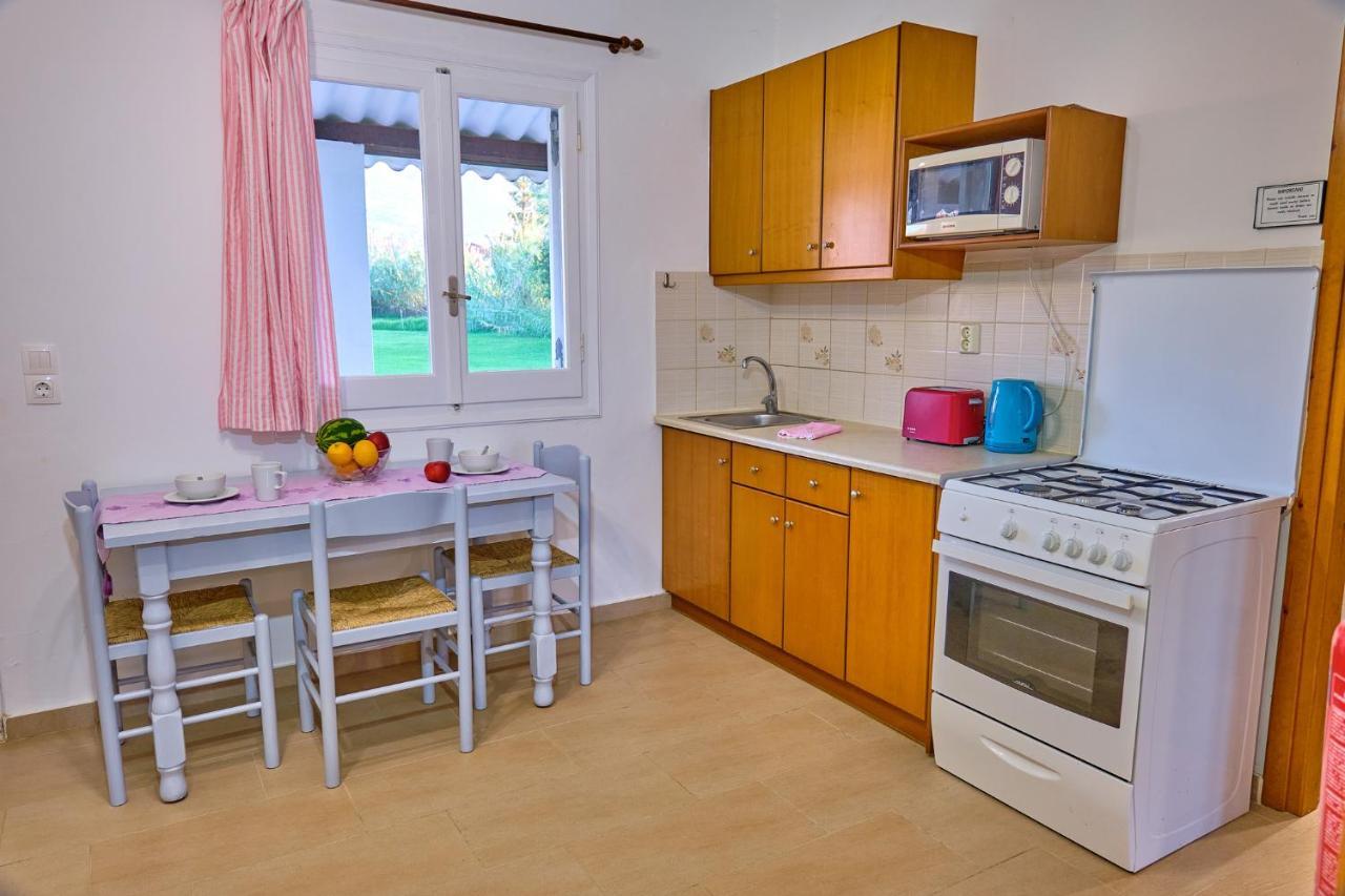 Beachside Acharavi Corfu אצ'ארבי