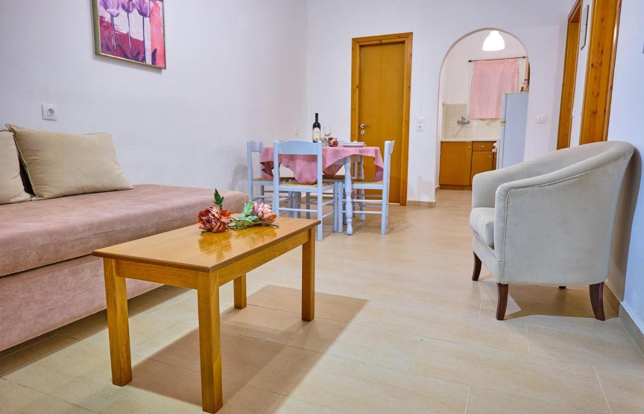 Beachside Acharavi Corfu דירה