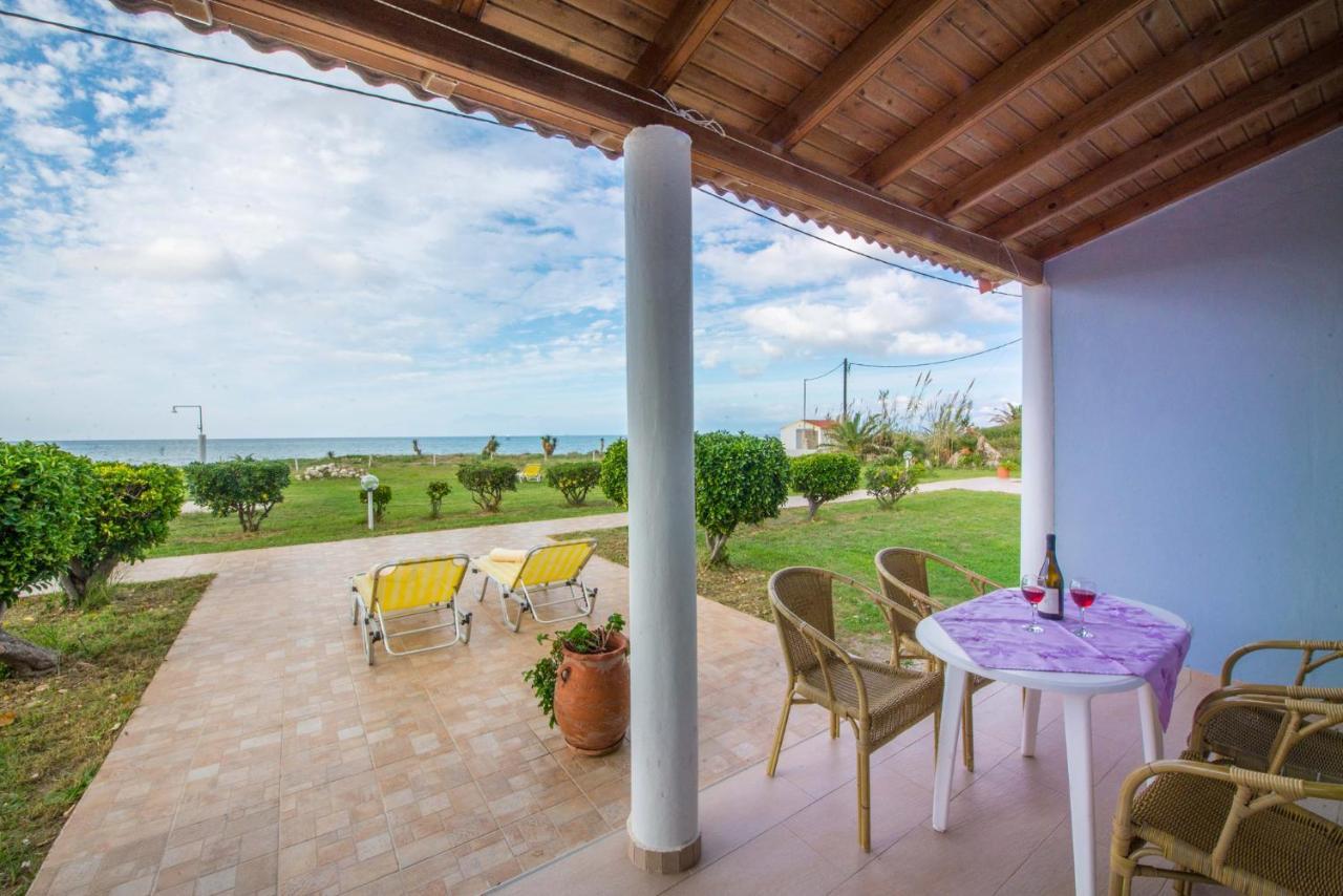 Beachside Acharavi Corfu אצ'ארבי